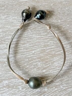 Tahitian Pearl Bracelet (3 pearls)